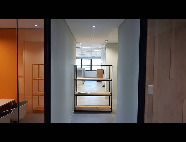 403M² OFFICE TO LET IN TYGER VALLEY